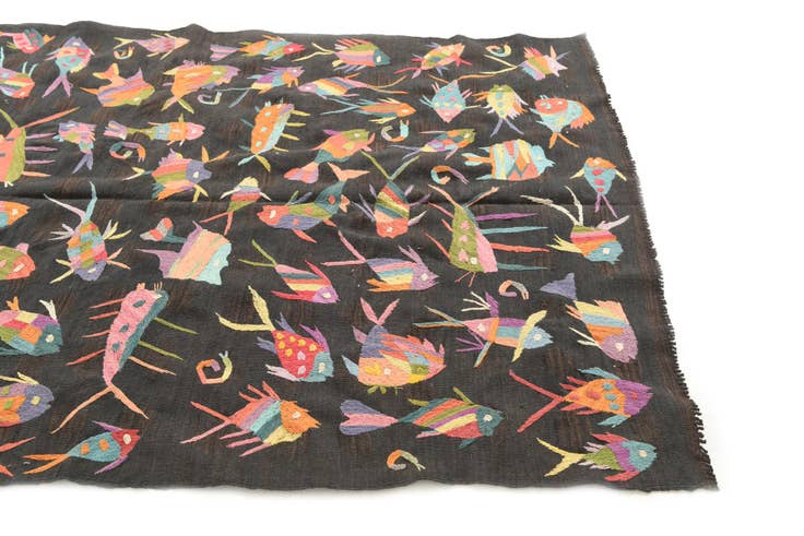 Detail image of 4' 6 x 6' 6 Hand Woven Kilim Suzani Wool Rug