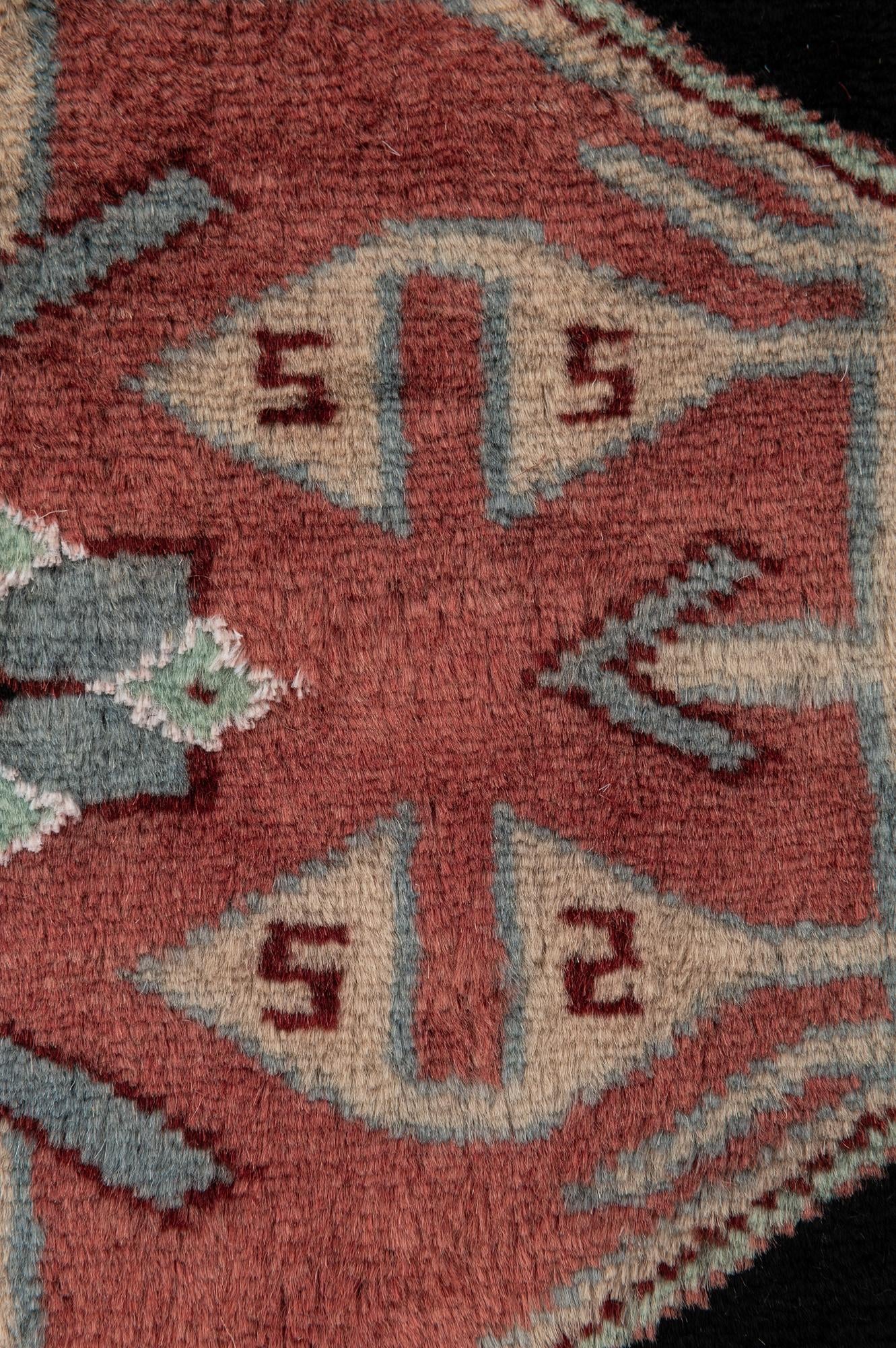 4' 4 x 6' 2 Hand Knotted Lahour Oriental Rug