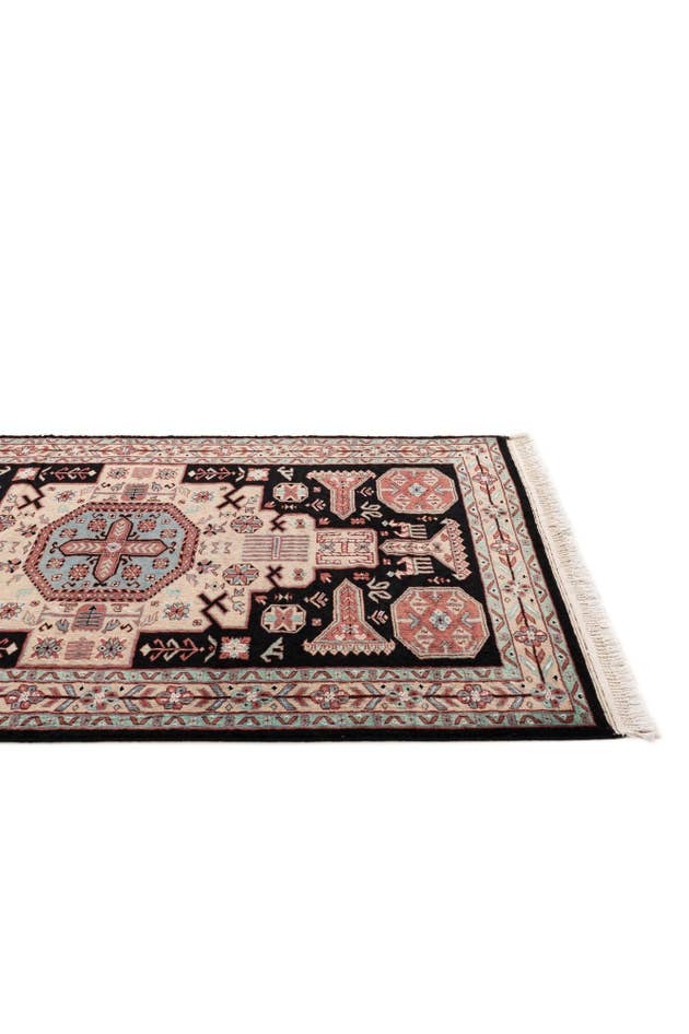 Detail image of 4' 4 x 6' 2 Hand Knotted Lahour Oriental Rug
