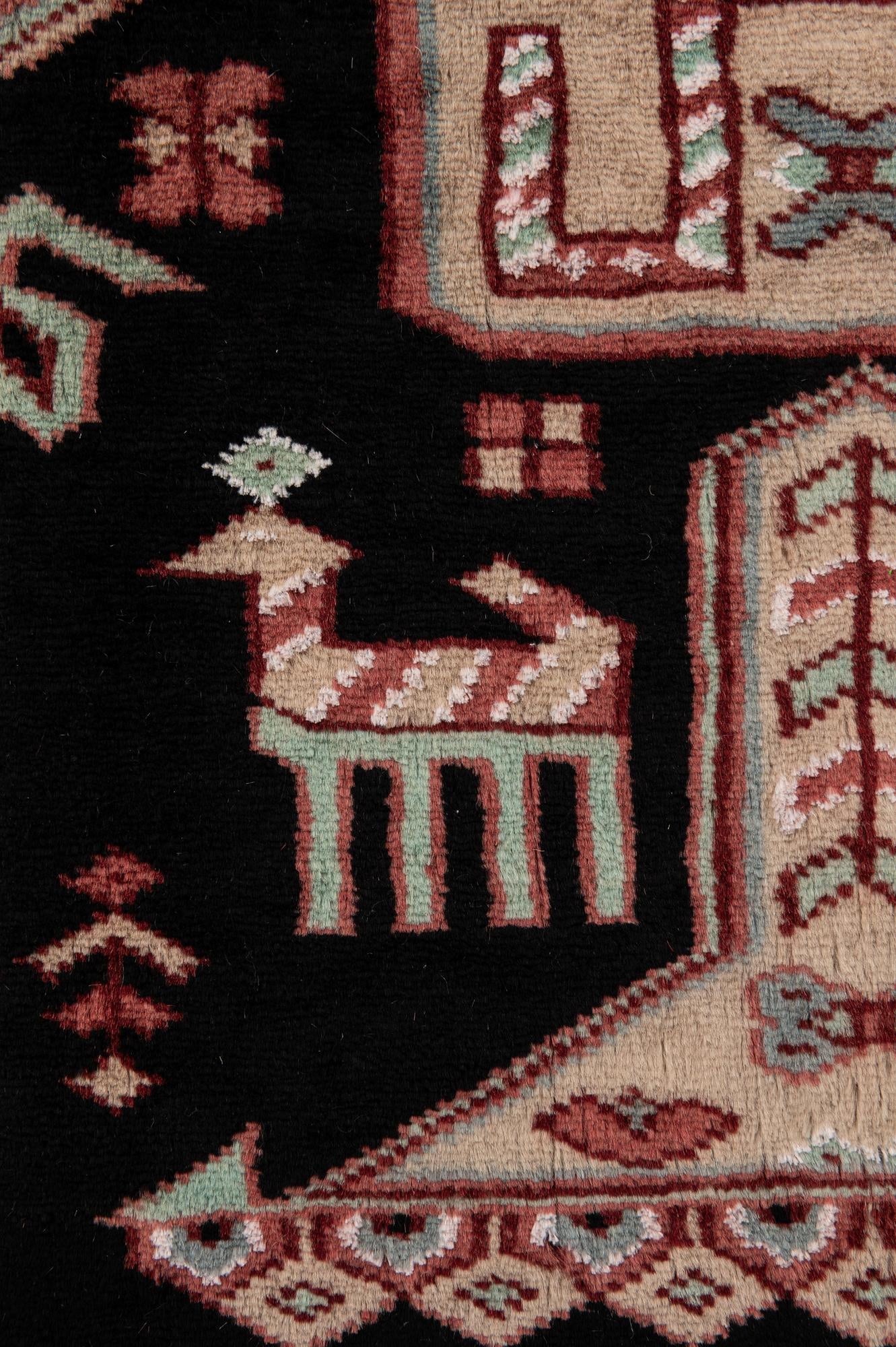 4' 4 x 6' 2 Hand Knotted Lahour Oriental Rug