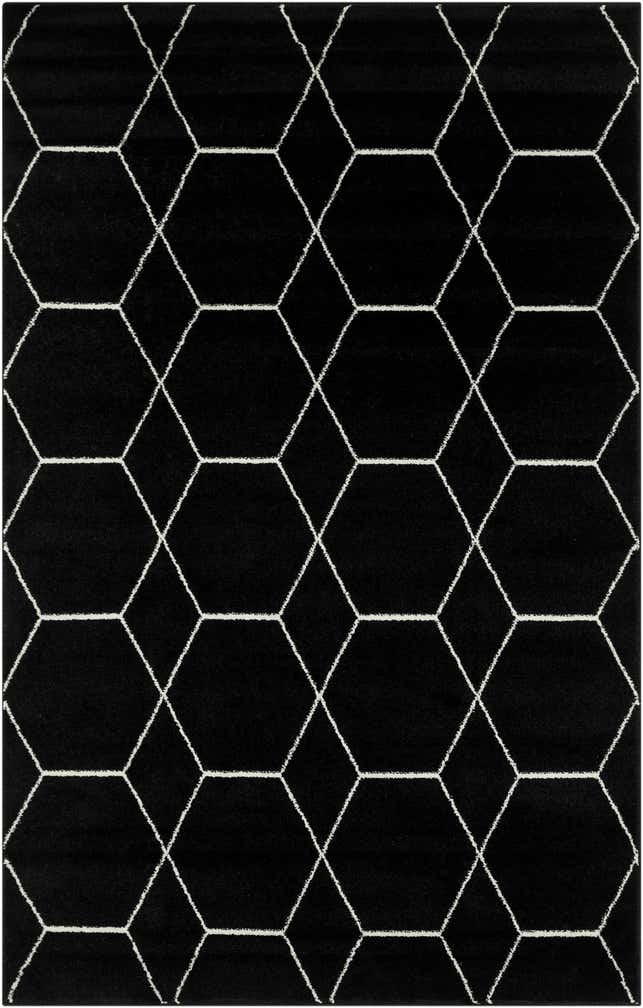 5' 3 x 8' Lattice Frieze Rug