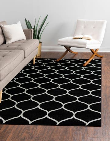 5' 3 x 8' Lattice Frieze Rug