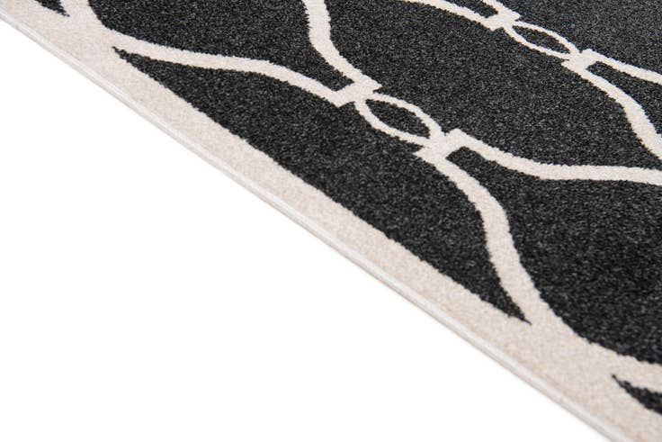 Detail image of 6' 5 x 9' 8 Lattice Rug