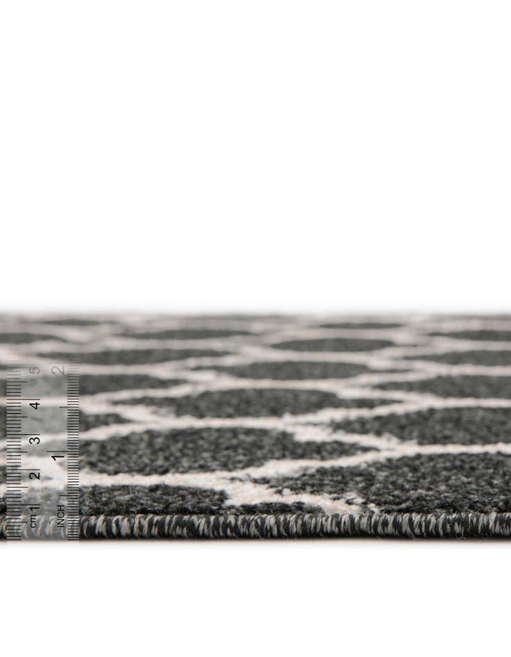 Detail image of 10' x 14' Lattice Rug