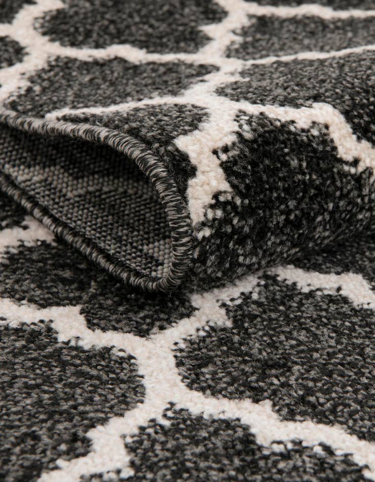 Detail image of 3' x 5' 3 Lattice Rug