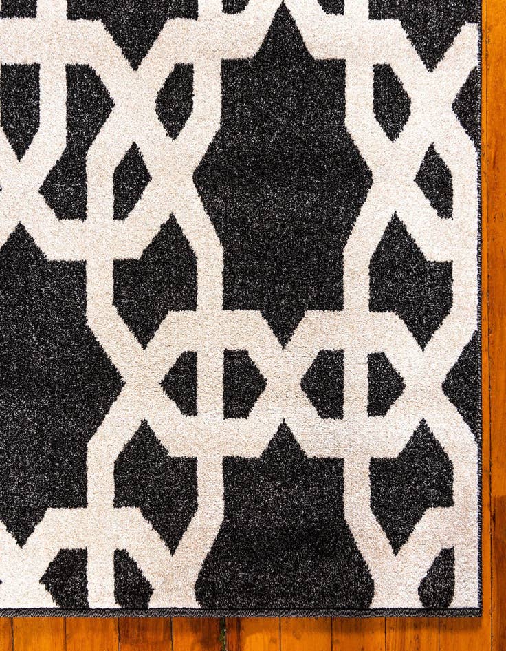 Detail image of 9' x 12' Lattice Rug