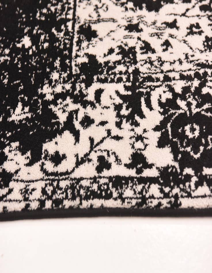 Detail image of 5' x 8' Legacy Rug
