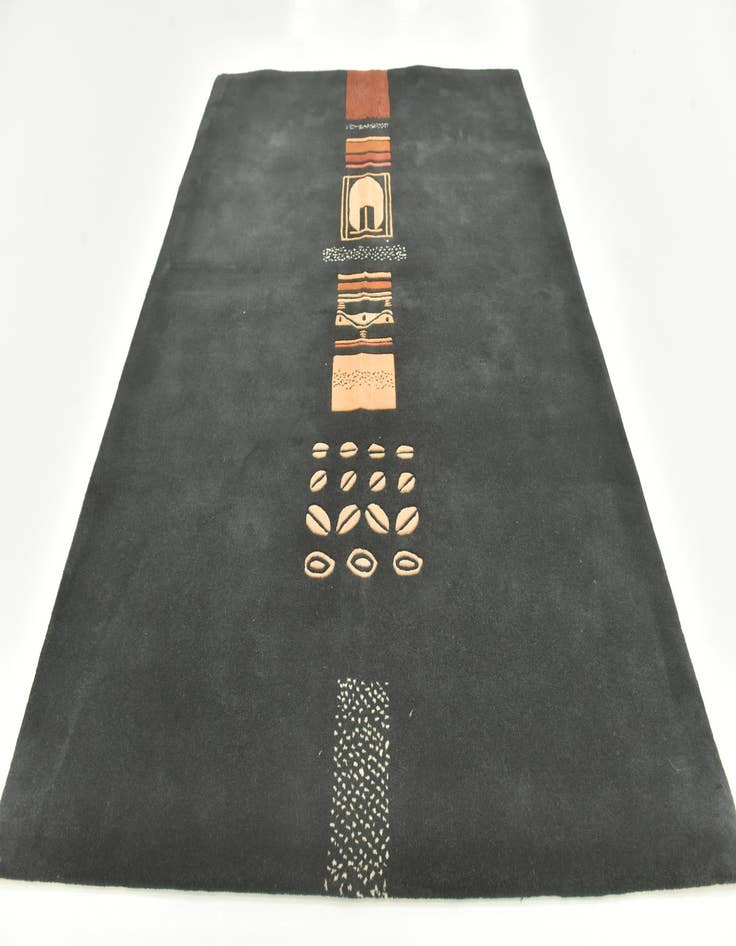 Detail image of 5' 7 x 7' 9 Luna Wool Rug