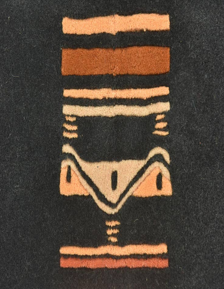 Detail image of 5' 7 x 7' 9 Luna Wool Rug