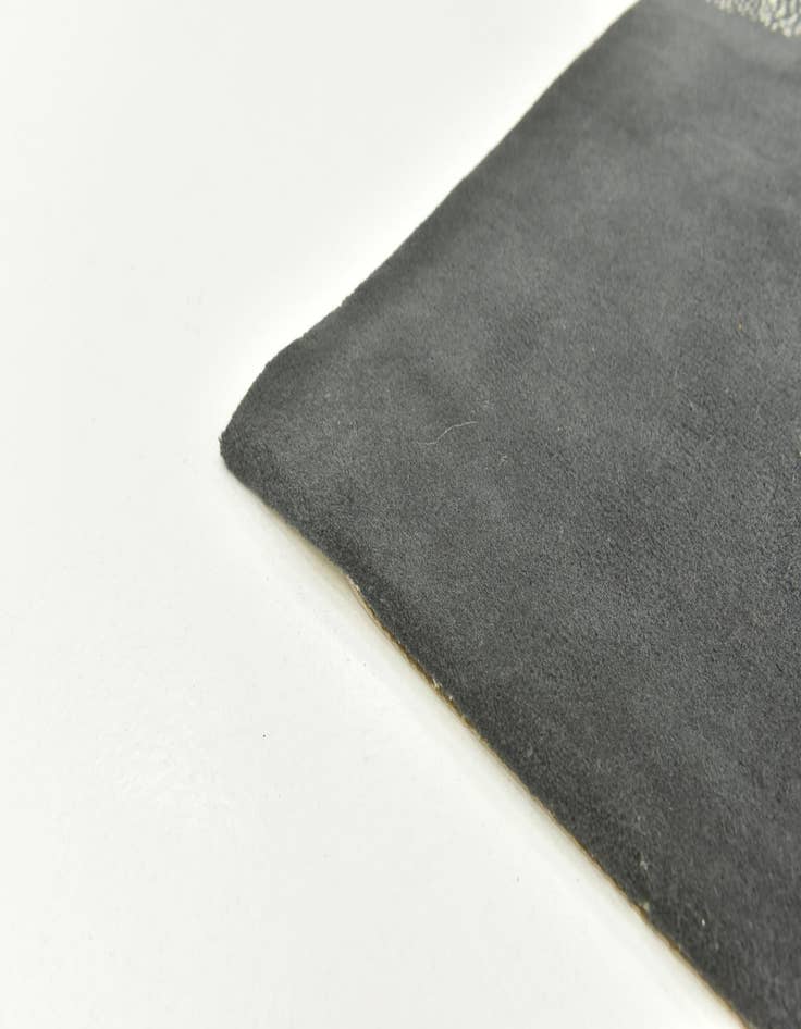 Detail image of 5' 7 x 7' 9 Luna Wool Rug