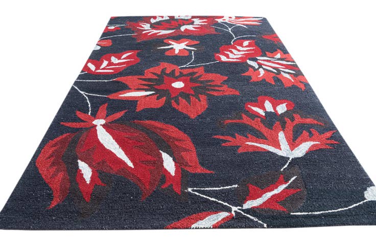 Detail image of 5' 1 x 8' 1 Luna Rug