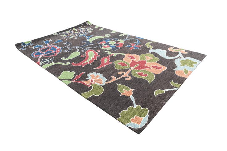 Detail image of 5' 1 x 8' Luna Rug