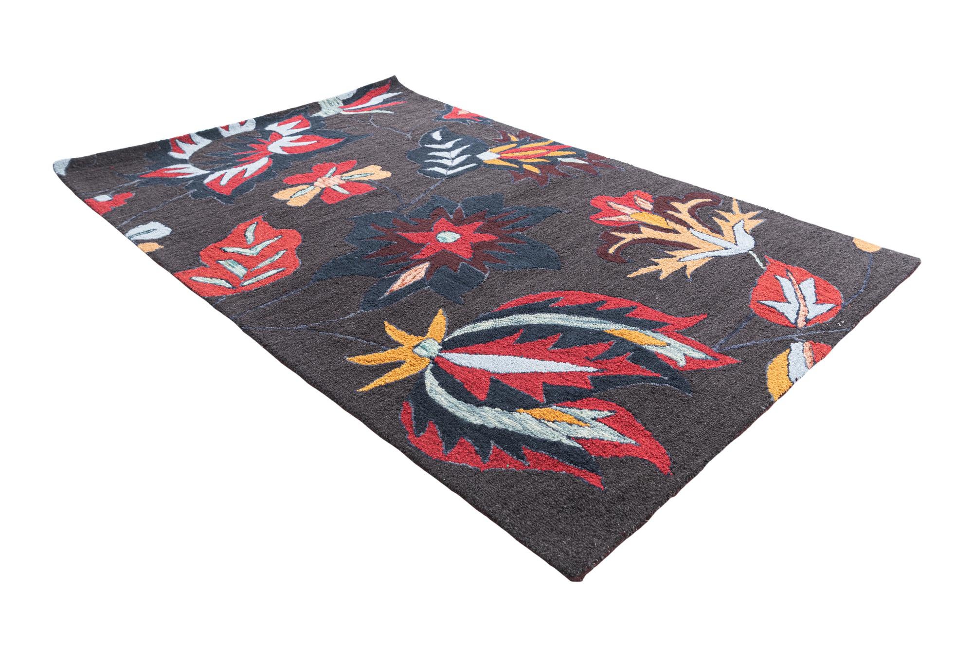 5' 1 x 7' 10 Luna Rug