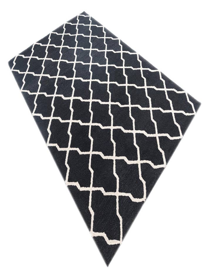 Detail image of 5' 1 x 8' Luna Rug