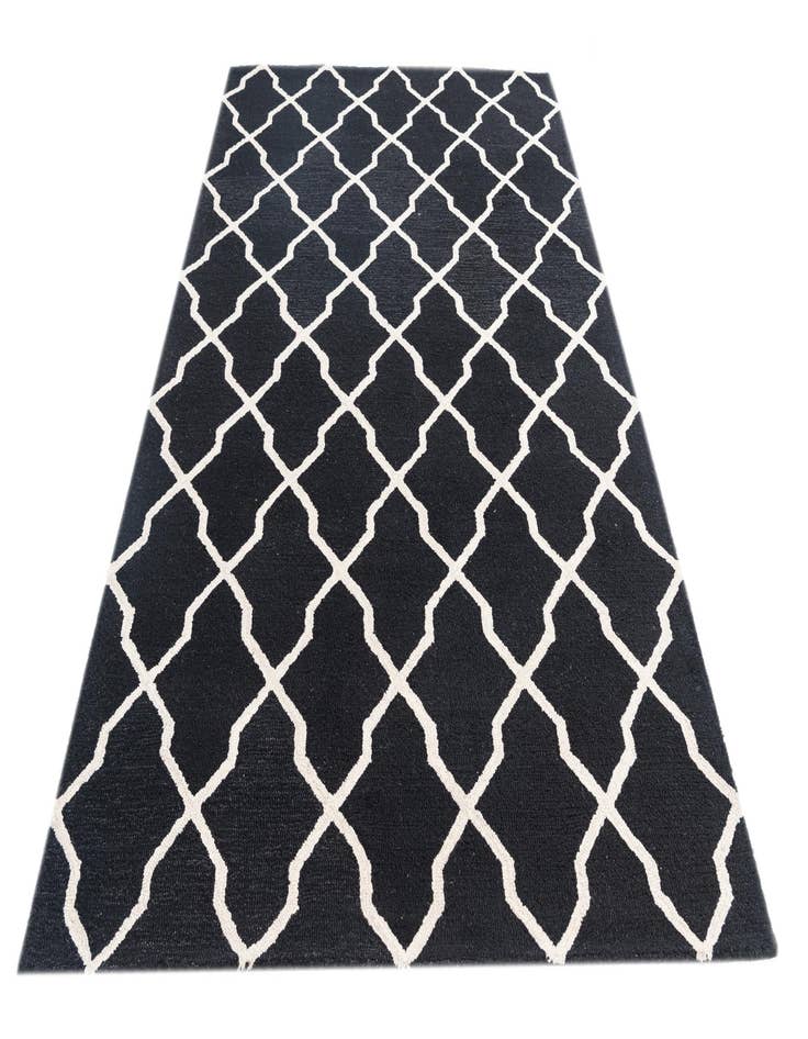 Detail image of 5' 1 x 8' Luna Rug