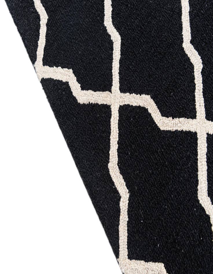 Detail image of 5' 1 x 8' Luna Rug