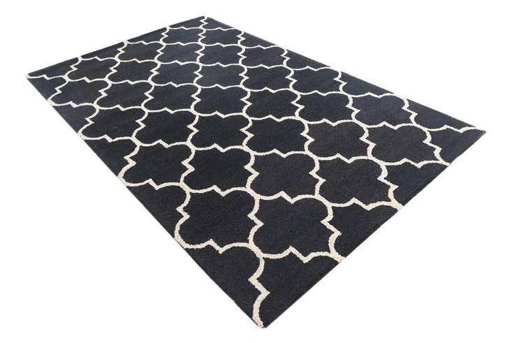 Detail image of 5' x 8' 1 Luna Rug