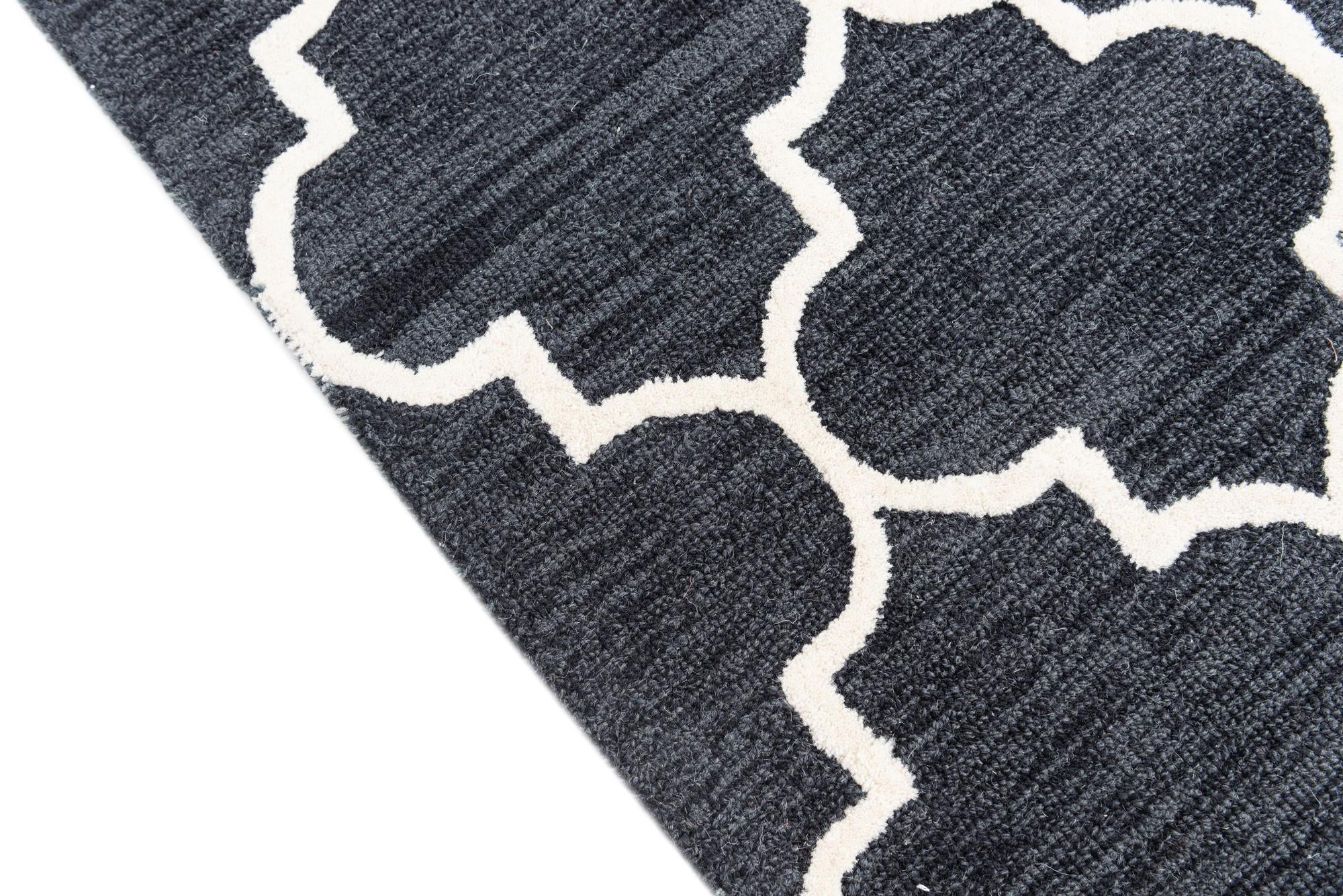 5' 1 x 8' Luna Rug