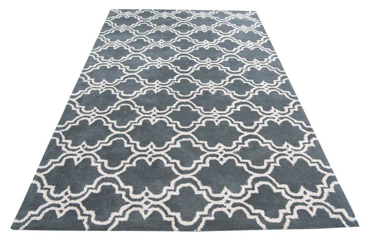 Detail image of 5' x 8' Luna Rug