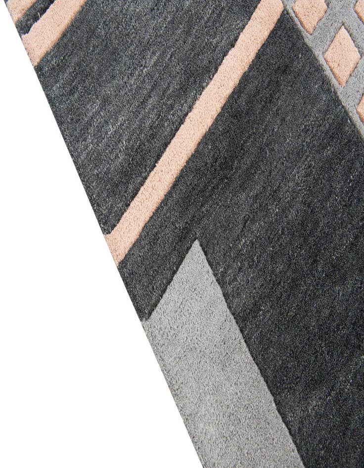 Detail image of 5' x 8' Luna Rug