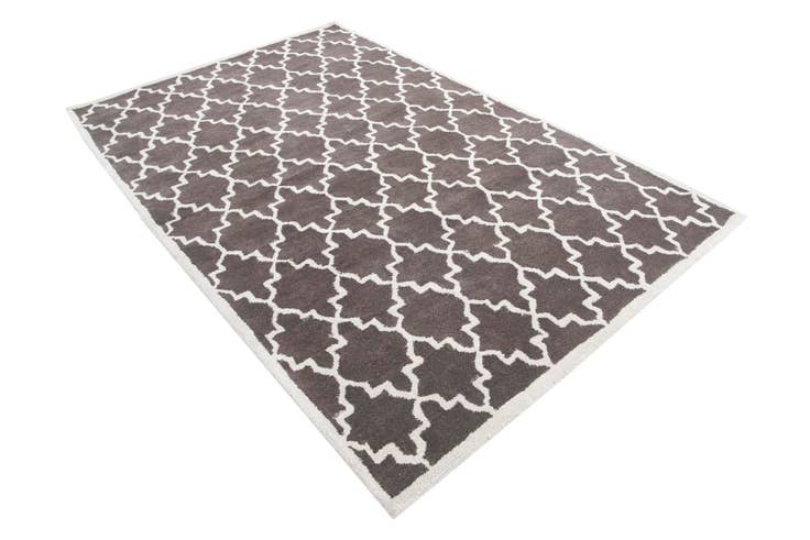 Detail image of 5' x 8' Luna Rug