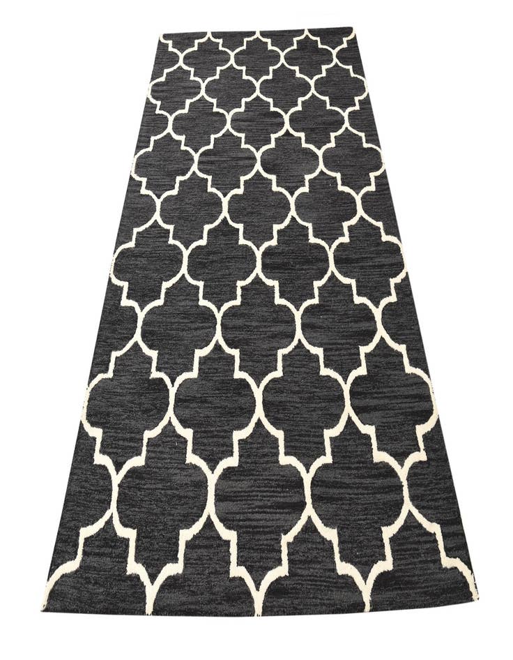 Detail image of 5' x 8' Luna Rug