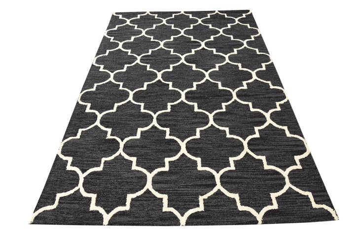 Detail image of 5' x 8' Luna Rug