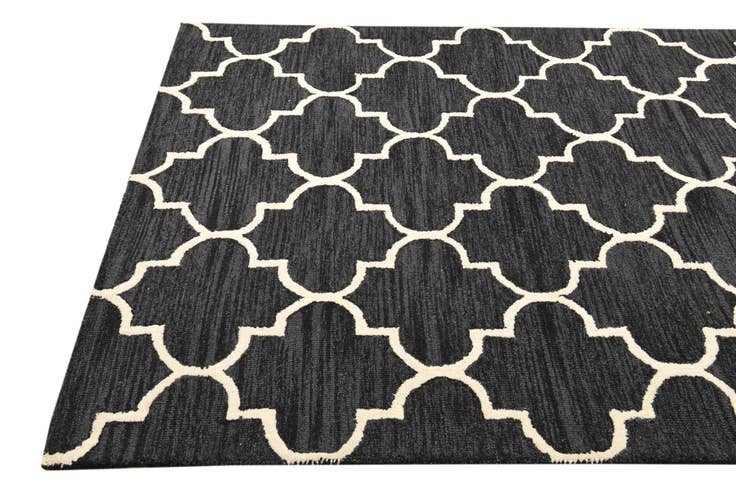 Detail image of 5' x 8' Luna Rug