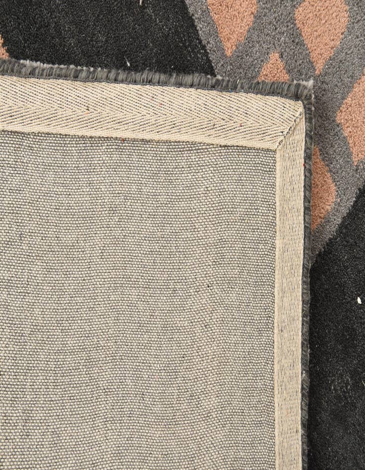 Detail image of 5' x 7' 11 Luna Rug
