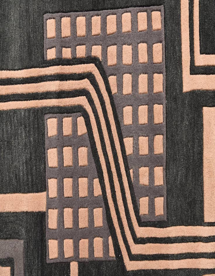 Detail image of 5' 1 x 8' Luna Rug