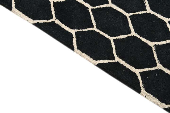 4' 8 x 7' 10 Luna Rug