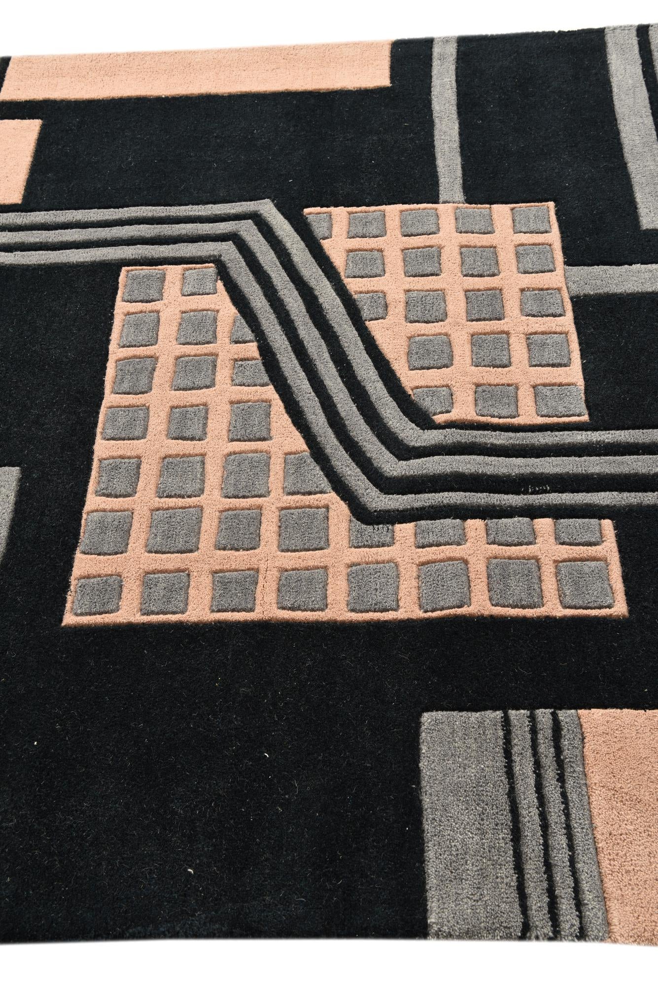 5' 1 x 7' 11 Luna Rug