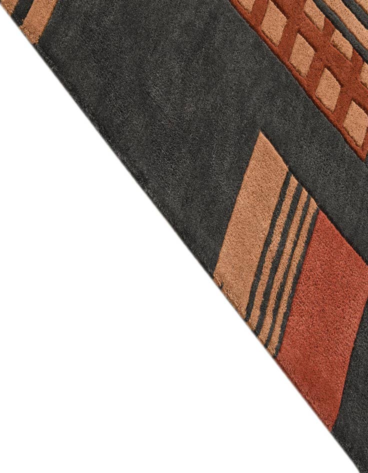 Detail image of 5' 1 x 7' 10 Luna Rug