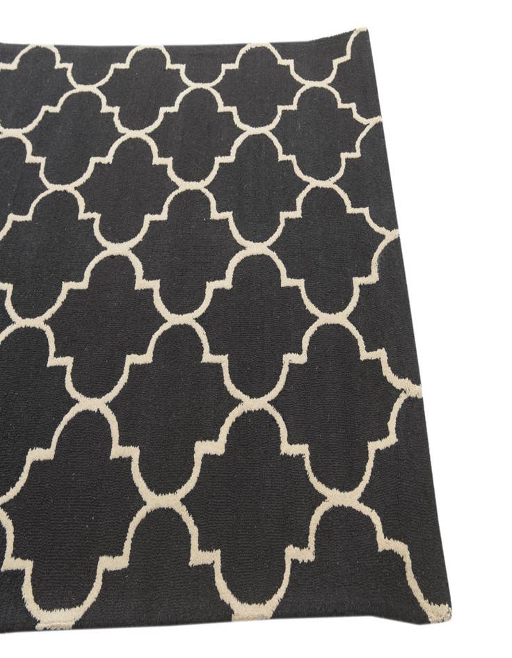 Detail image of 5' 1 x 8' Luna Rug