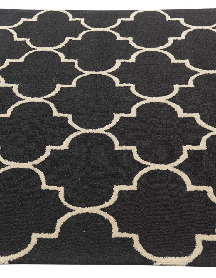 Detail image of 5' 1 x 8' Luna Rug