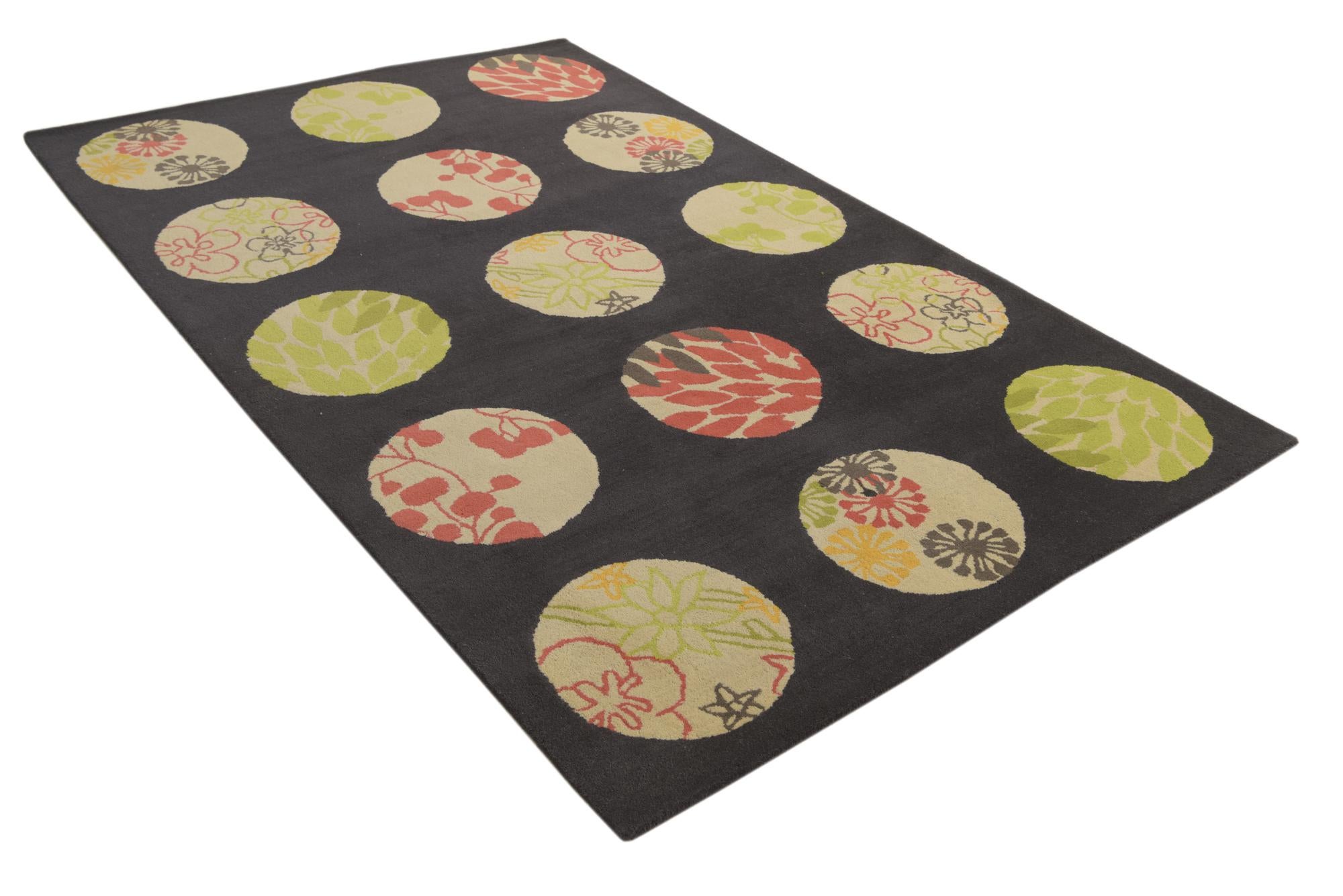 5' 1 x 8' Luna Rug