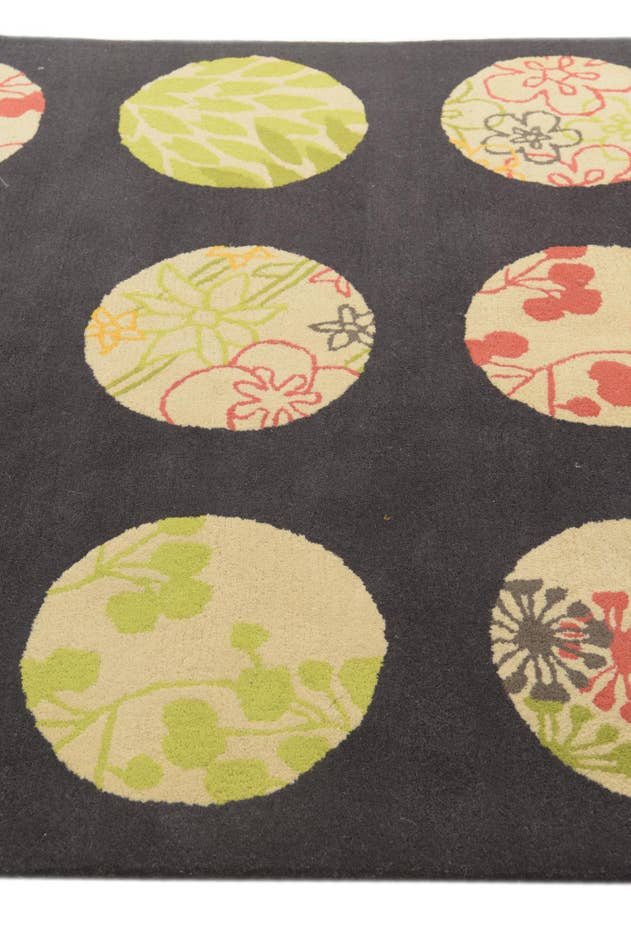 Detail image of 5' 2 x 8' 2 Luna Wool Rug