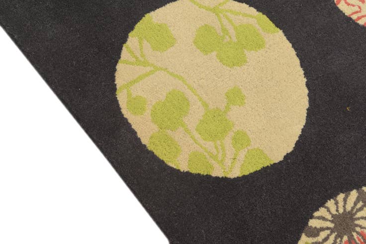 Detail image of 5' 2 x 8' 2 Luna Wool Rug