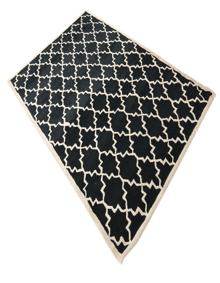 Detail image of 5' x 7' 11 Luna Wool Rug