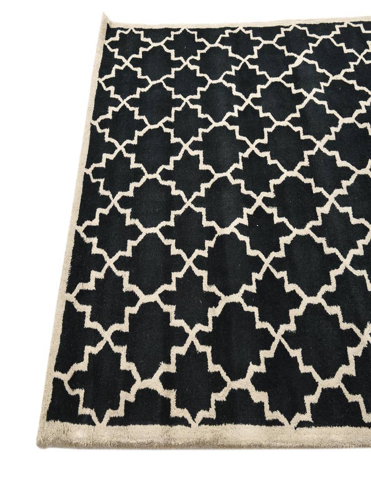 Detail image of 5' x 7' 11 Luna Wool Rug