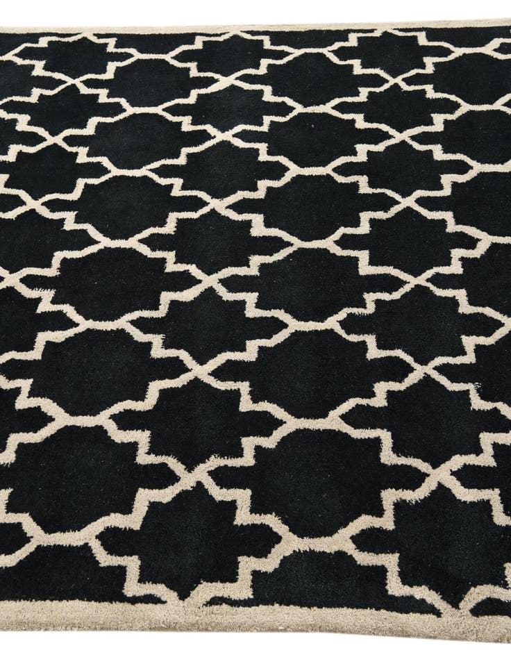 Detail image of 5' x 7' 11 Luna Wool Rug