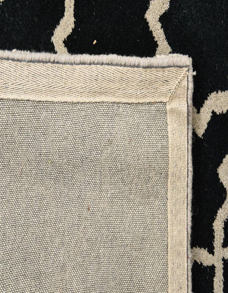 Detail image of 5' x 7' 11 Luna Wool Rug