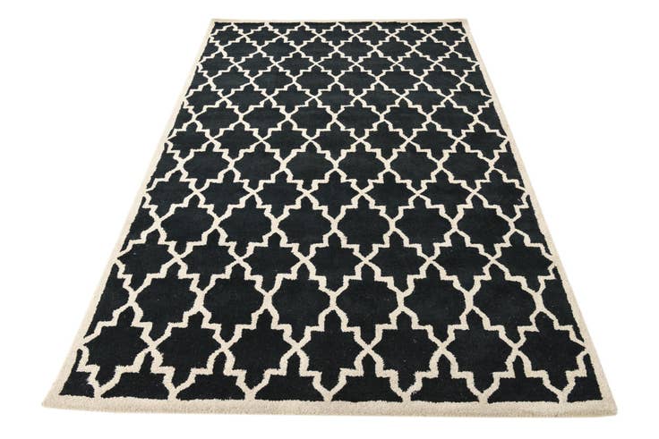 Detail image of 5' x 7' 11 Luna Wool Rug