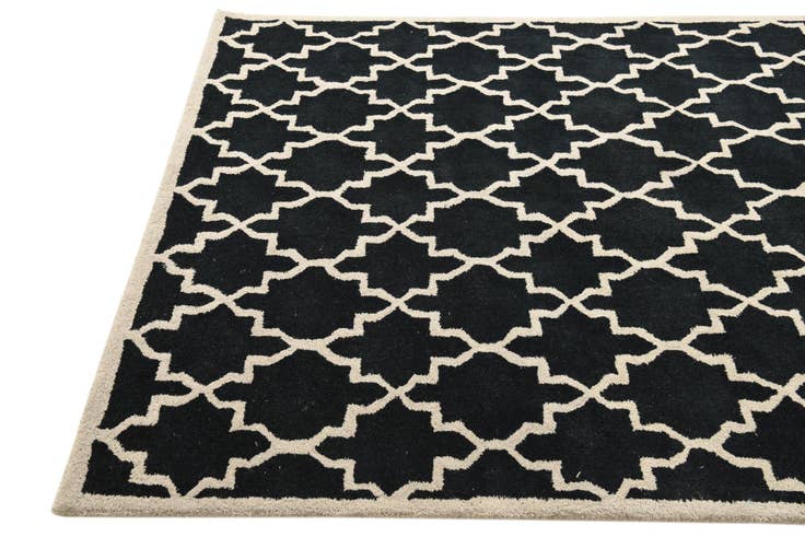 Detail image of 5' x 7' 11 Luna Wool Rug