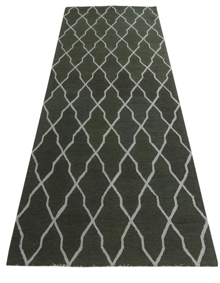 Detail image of 5' 1 x 8' Luna Wool Rug