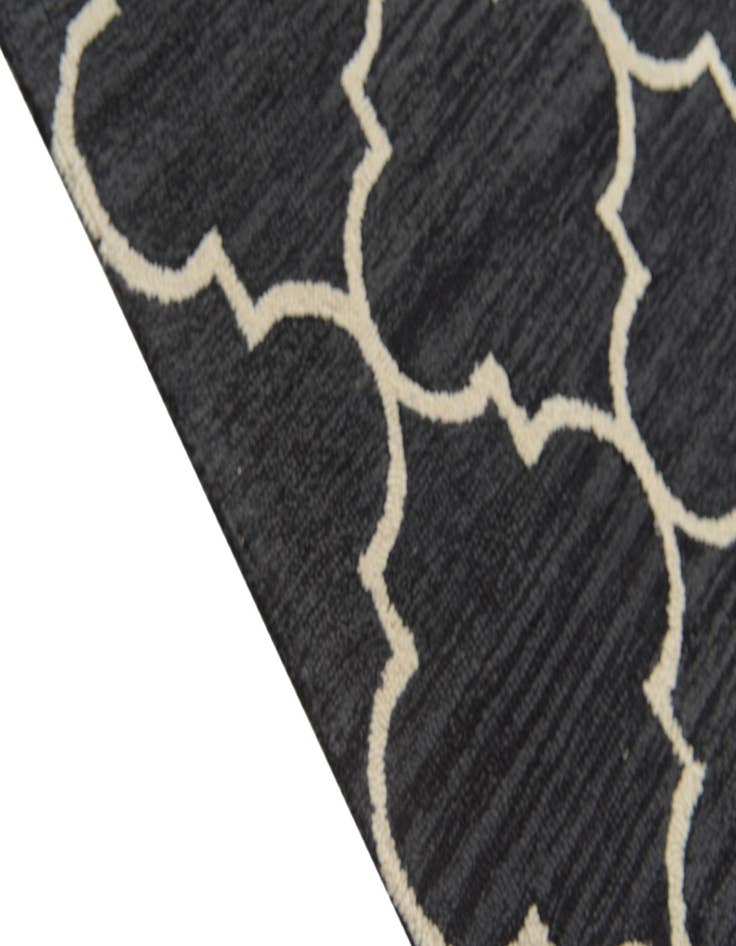 Detail image of 5' 1 x 8' 1 Luna Wool Rug