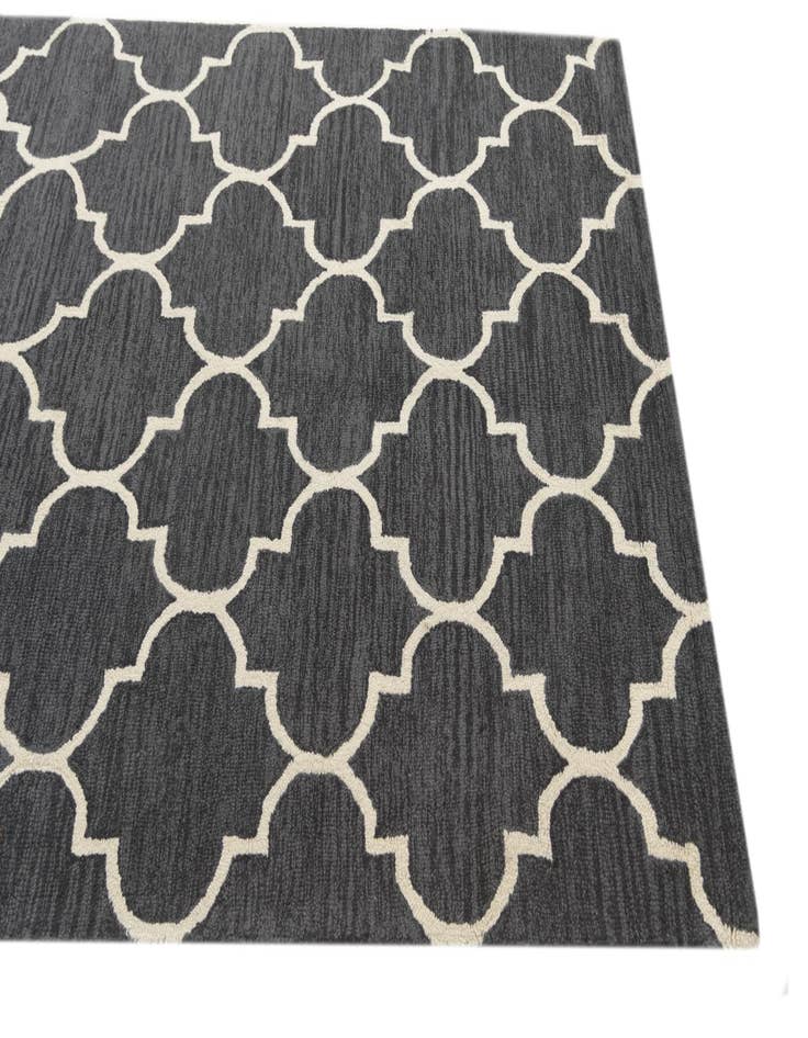 Detail image of 5' 1 x 8' Luna Wool Rug