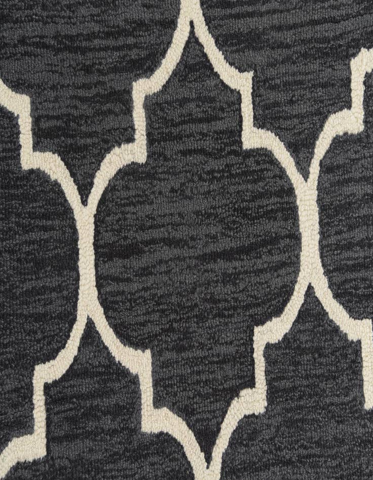 Detail image of 5' 1 x 8' Luna Wool Rug