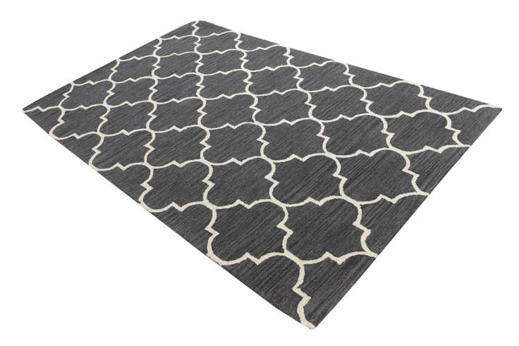 Detail image of 5' 1 x 8' Luna Wool Rug