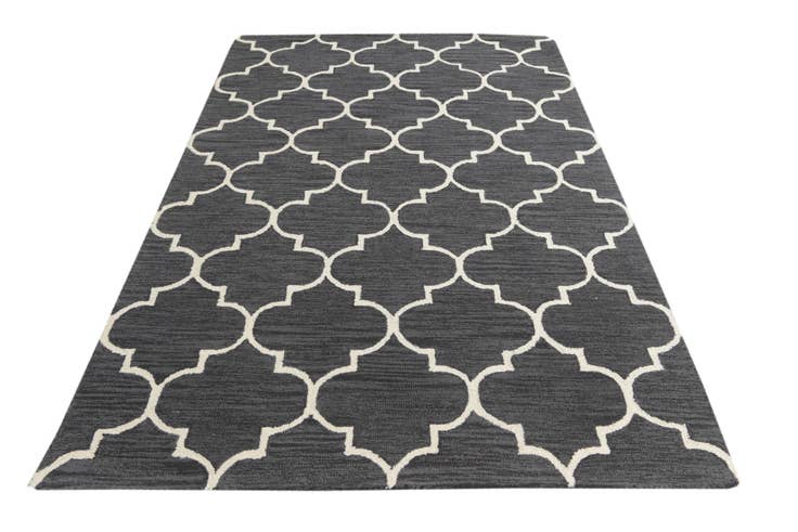 Detail image of 5' 1 x 8' Luna Wool Rug